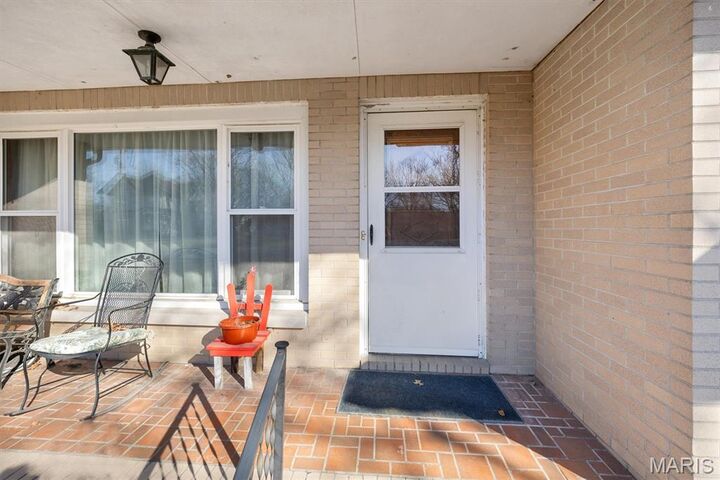 Property Photo:  205 W Magnolia Street  IL 62061 