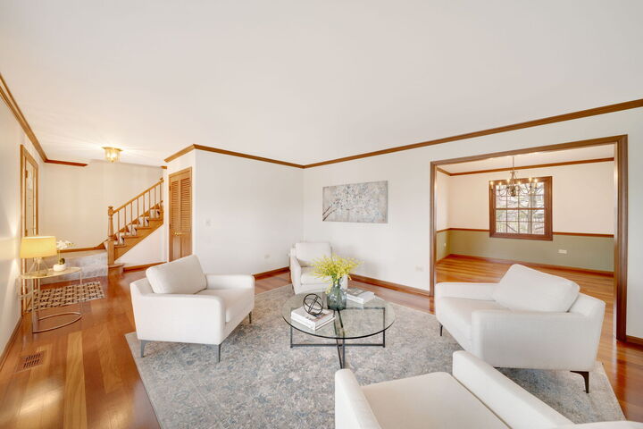 Property Photo:  1530 E Fleming Drive S  IL 60004 