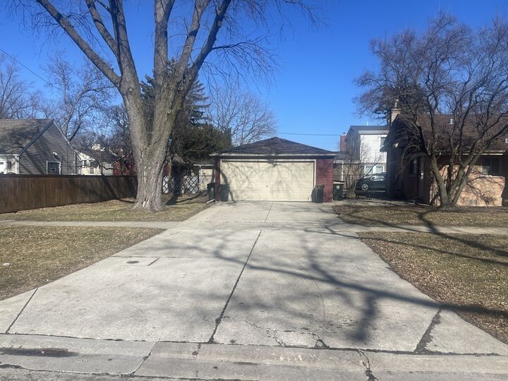 Property Photo:  1720 S Cumberland Avenue  IL 60068 