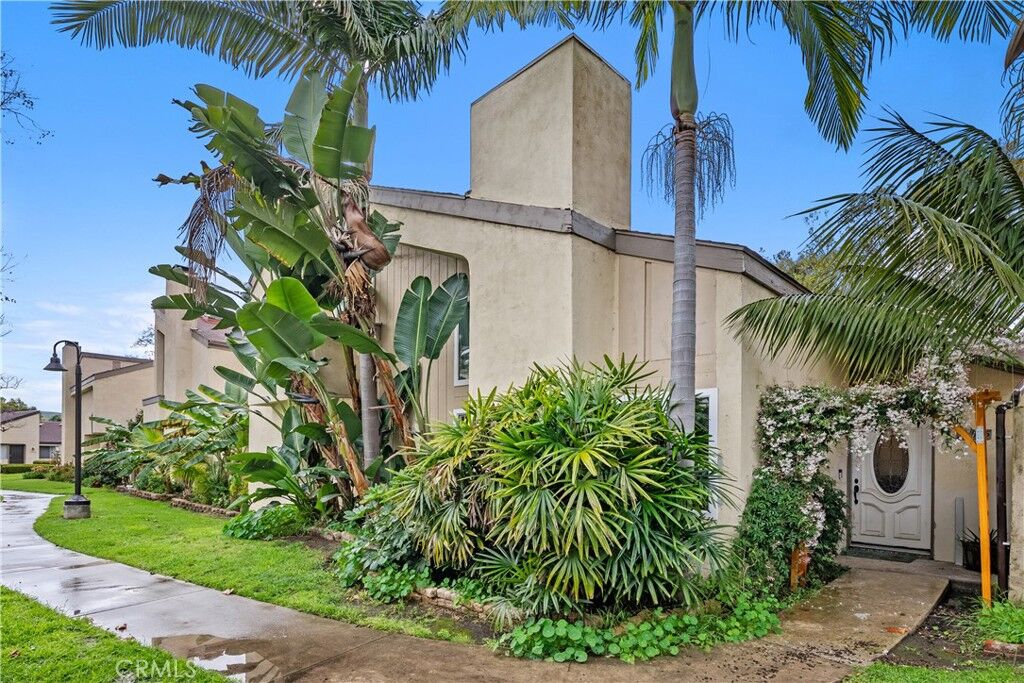 Property Photo: 27585 Starrise CA 92675