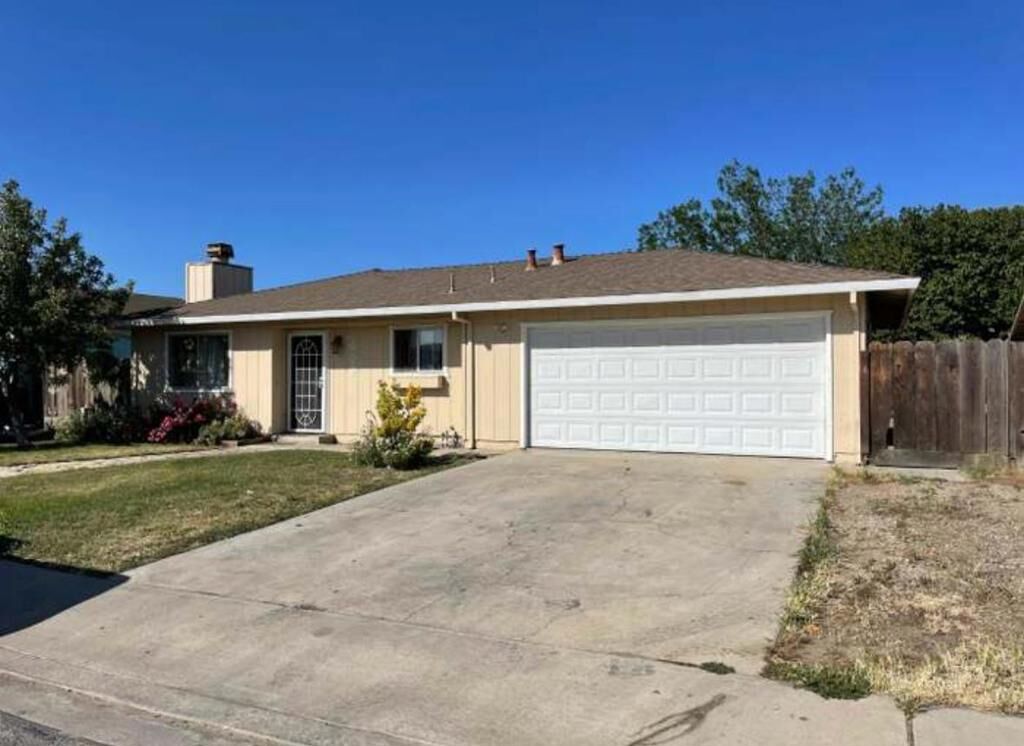 Property Photo:  609 N Vanderhurst Avenue  CA 93930 