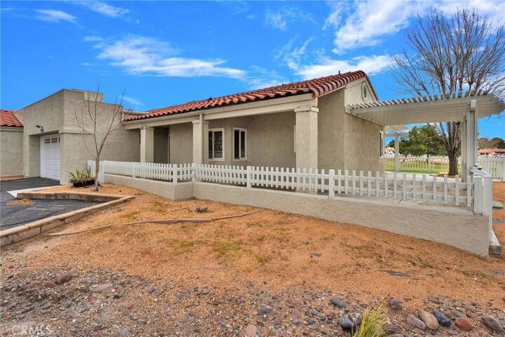 Property Photo:  14870 Clubhouse D  CA 92342 