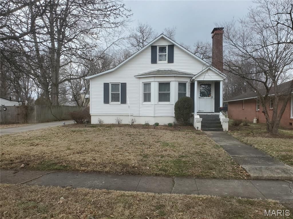 Property Photo: 1206 E Commercial MO 63834