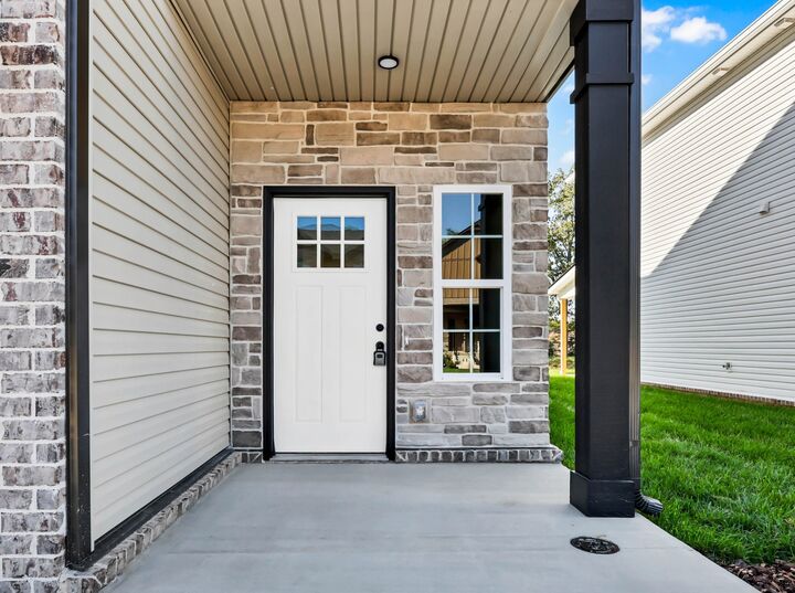 Property Photo:  548 Charleston Cove Way  TN 37043 