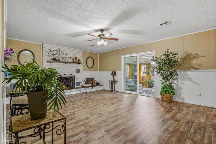 Property Photo:  1003 S Parkside Street  AR 72315 