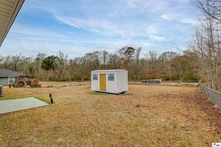 Property Photo:  1304 Lewis Street  LA 71270 