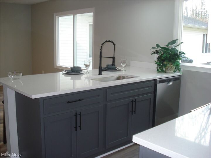 Property Photo:  8290 Quail Point Lane  OH 44060 