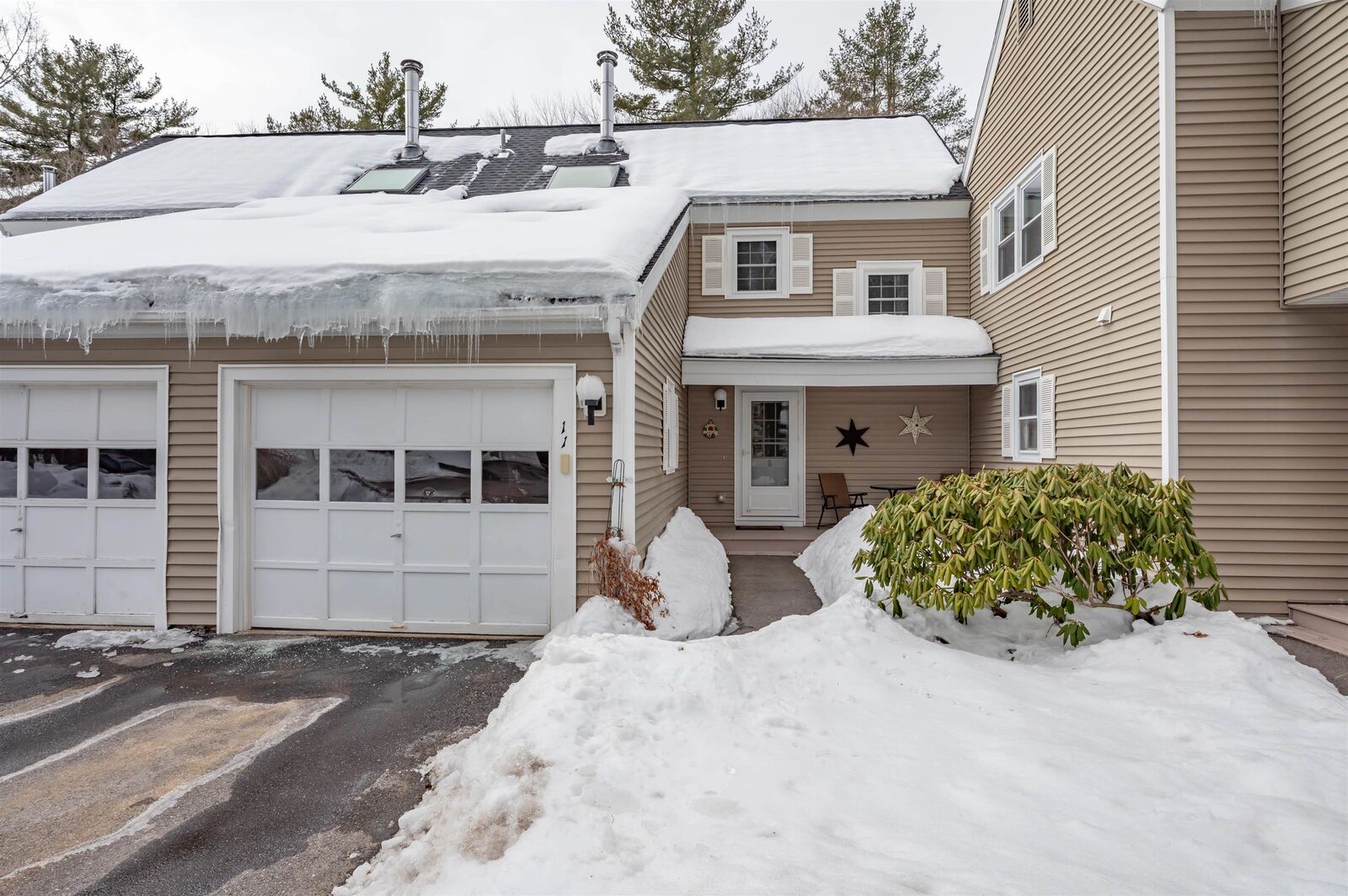 Property Photo:  11 Winding Pond Road  NH 03053 