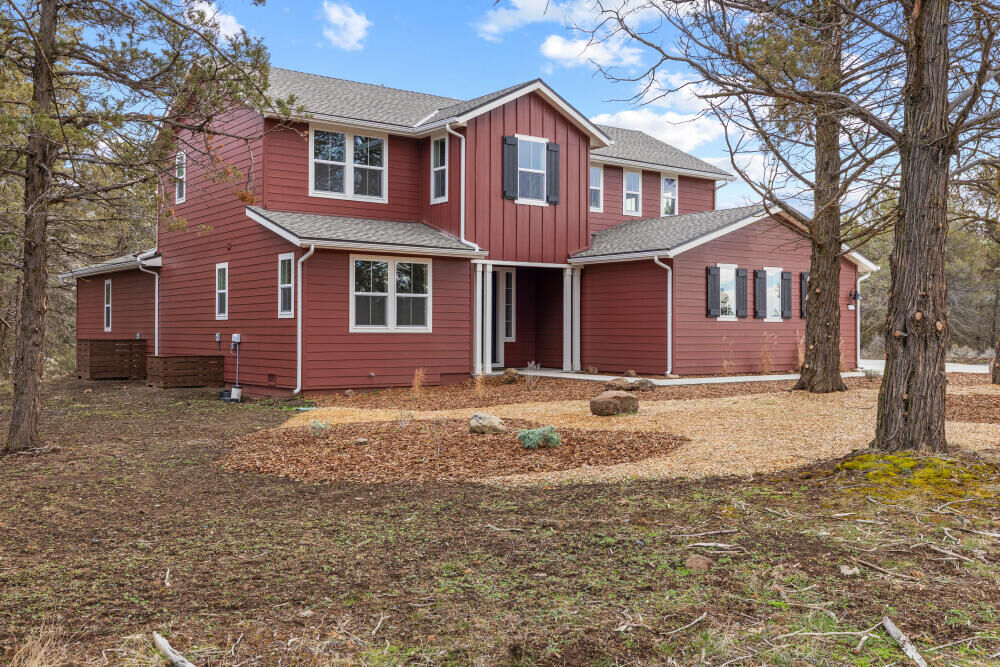 Property Photo:  1217 Vine Maple Drive  OR 97601 