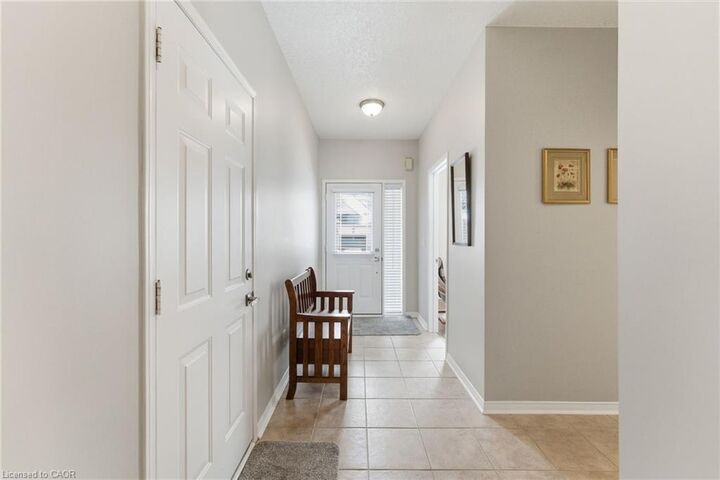 Property Photo: 40 Wesleyan Court 16 ON L9G 5C7