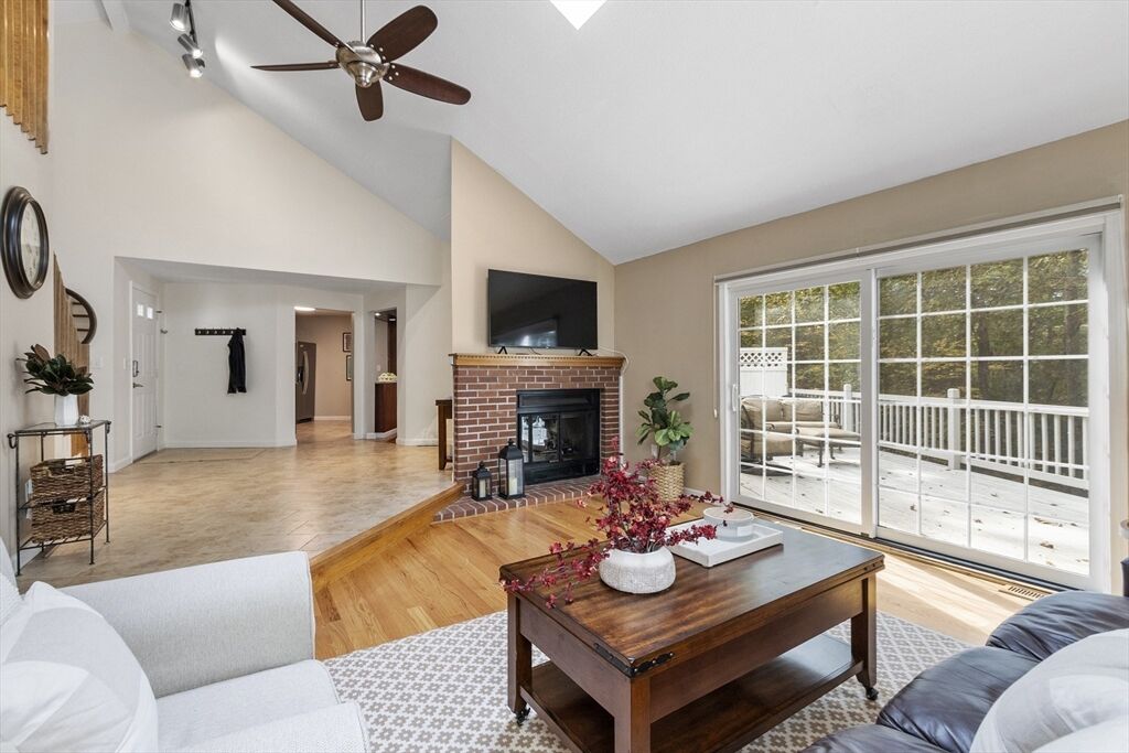 Property Photo:  18B Pilgrim Dr 24  MA 01886 