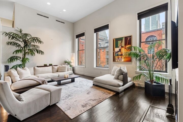 Property Photo:  201 Newbury Street 202  MA 02116 
