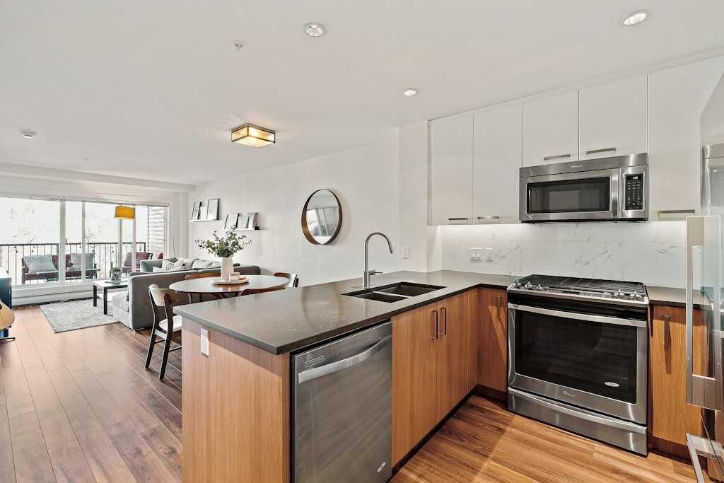 Property Photo:  510 Edmonton Trail NE 313  AB T2E 3H1 