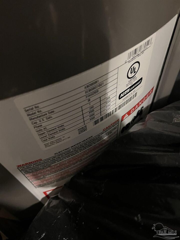 Property Photo:  8130 Stonebrook Dr  FL 32514 