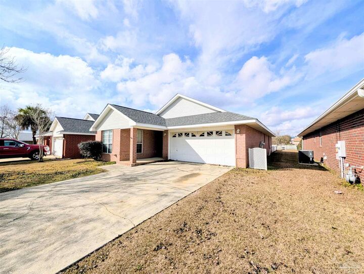 Property Photo:  28 Easton St  FL 32533 