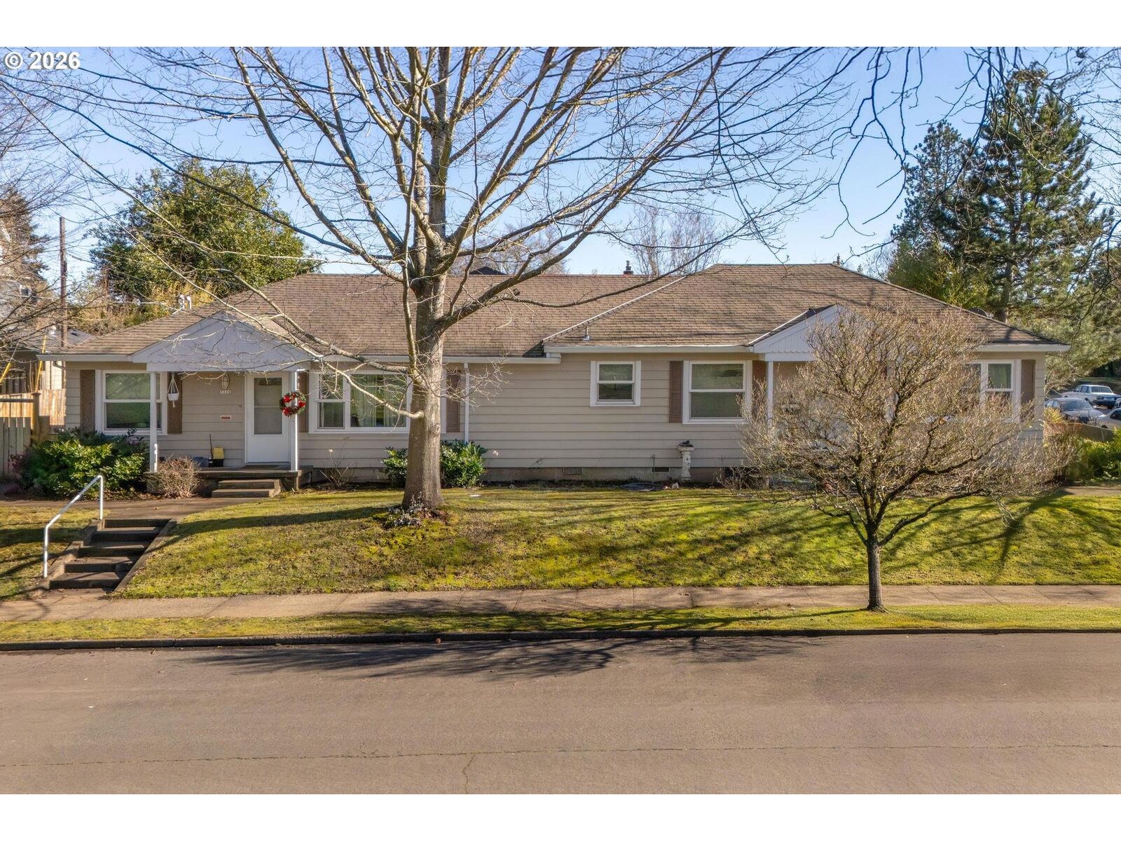 Property Photo: 7106 N Hodge Ave OR 97203