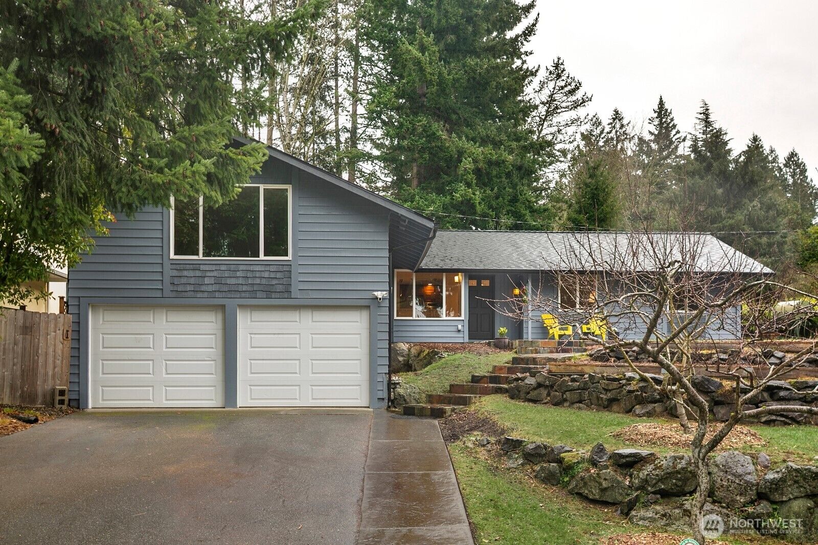 Property Photo:  654  154th Avenue NE  WA 98007 