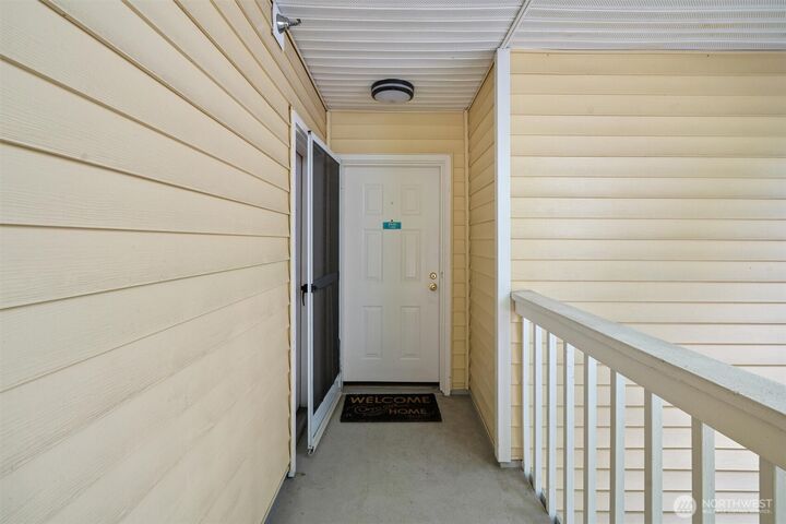 Property Photo:  2540  118th Avenue SE 202  WA 98005 