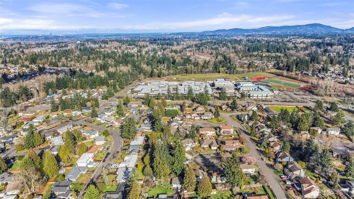 Property Photo: 21008 125th Avenue SE WA 98031