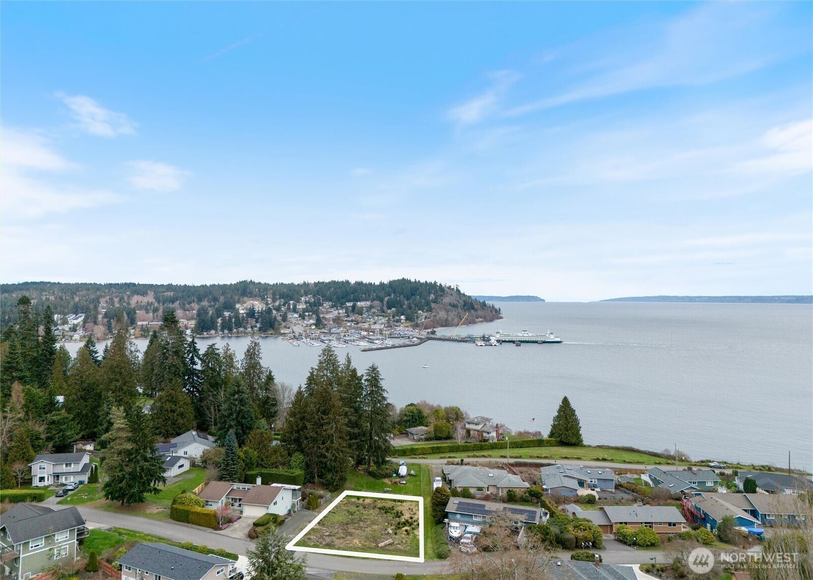 Property Photo:  24700  Taree Boulevard NE  WA 98346 