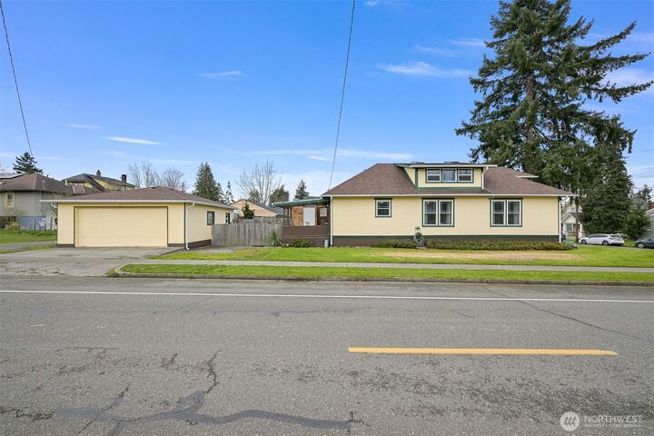 Property Photo: 218 Evergreen Street WA 98273