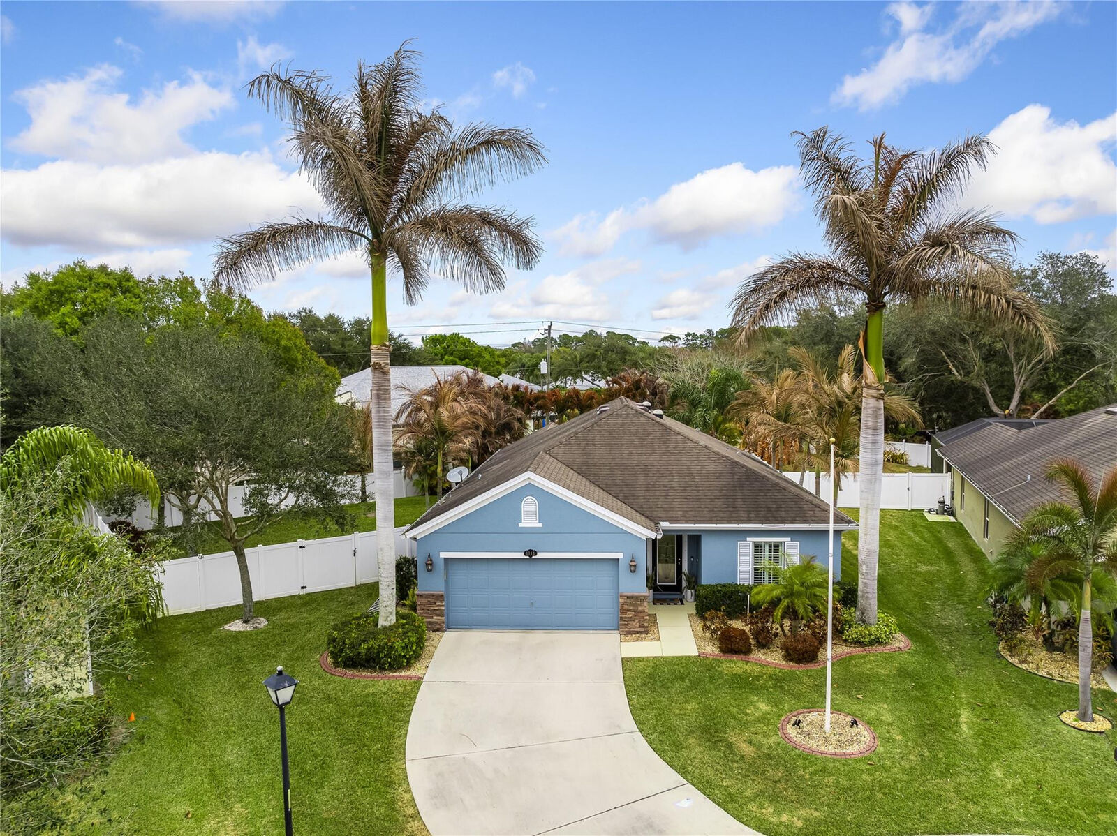 Property Photo: 8143 Westfield Circle FL 32966