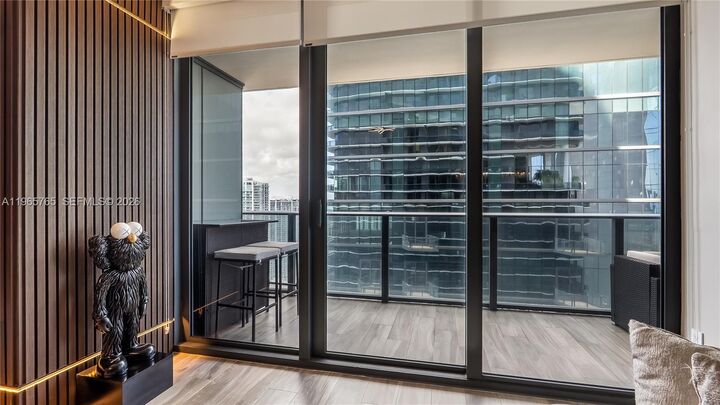 Property Photo:  801 S Miami Ave 4407  FL 33130 