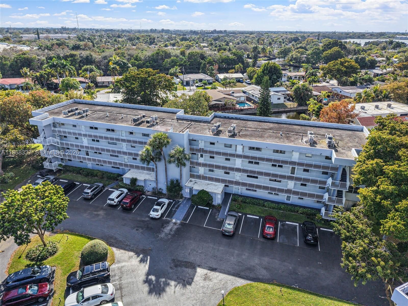 Property Photo:  112 Royal Park Dr 3H  FL 33309 
