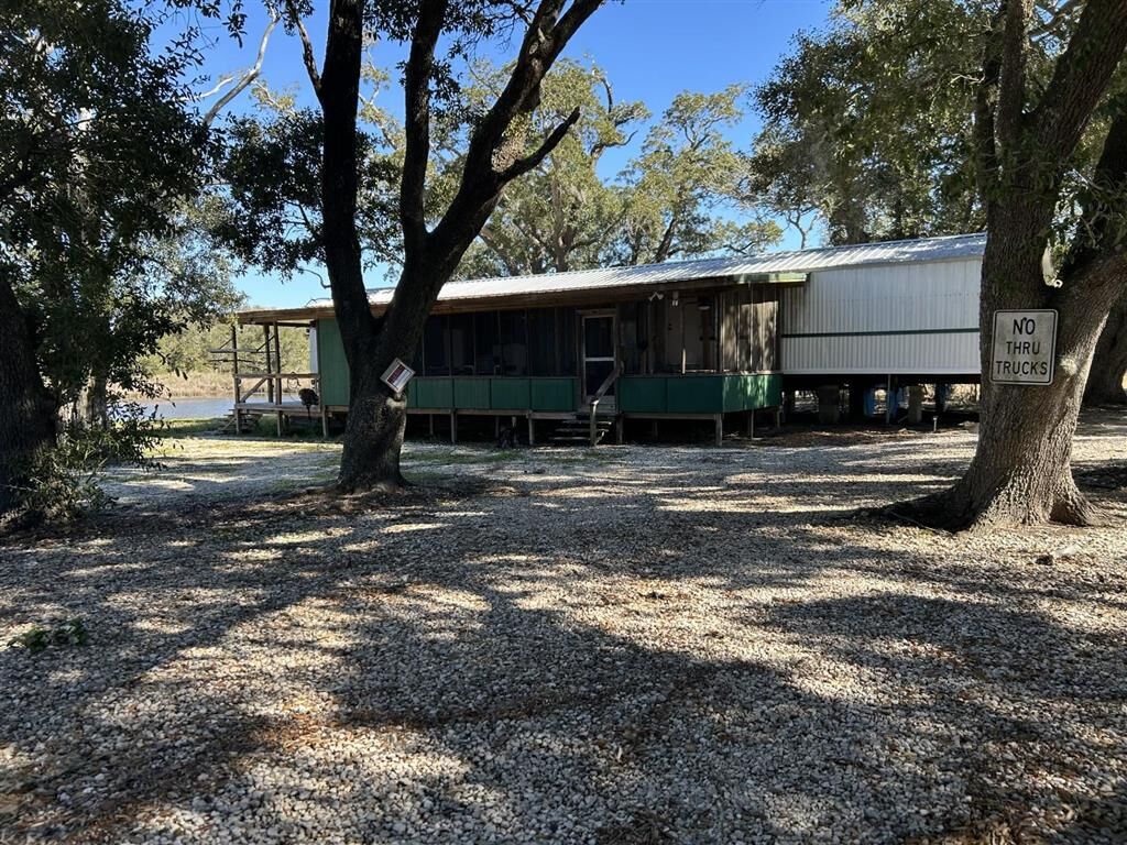 Property Photo:  996 Oak Lane  LA 70645 