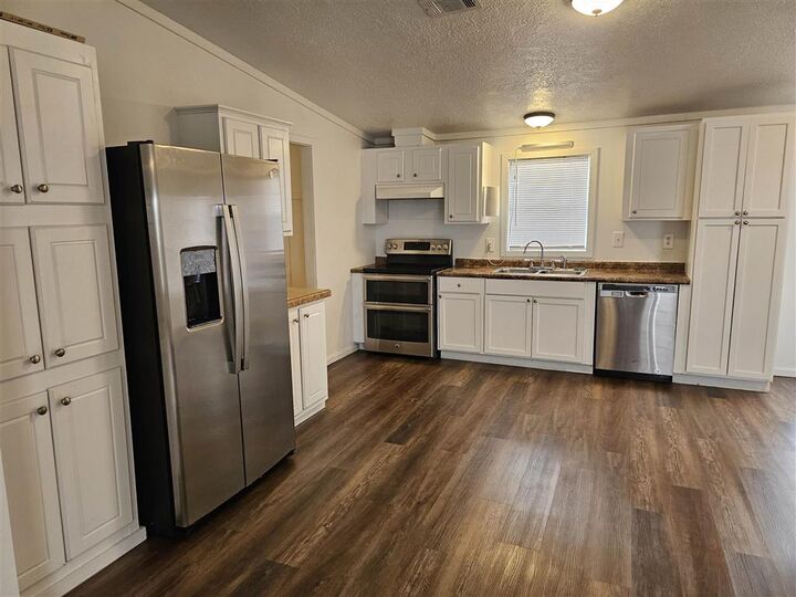 Property Photo: 215 Emma Jane Lane LA 70615