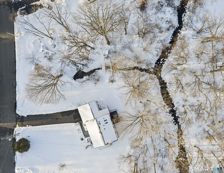 Property Photo:  65 Bonnie View Drive  CT 06611 