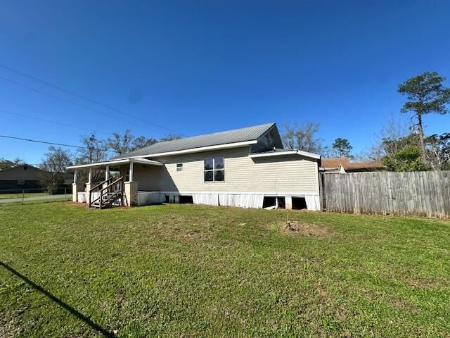 Property Photo:  20560 NW Folsom Avenue  FL 32424 