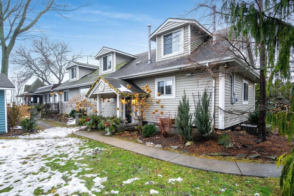 Property Photo: 927 Iler Beach Road ON N0R 1G0