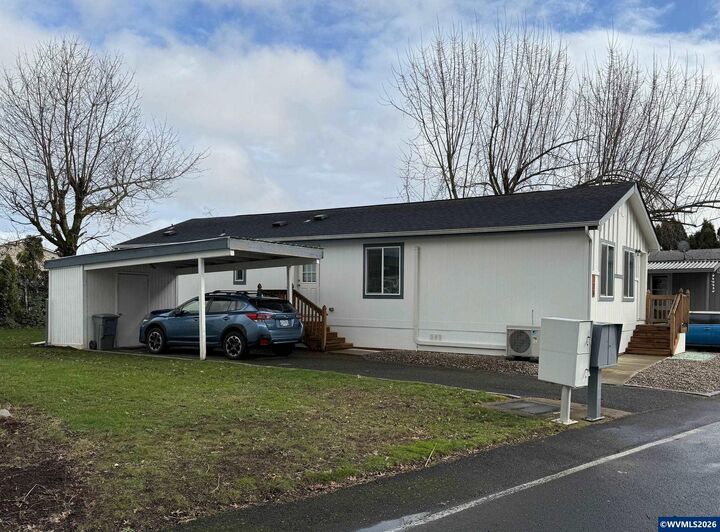 Property Photo:  176 Clearwater Av NE  OR 97301 