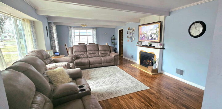 Property Photo:  1321 N Washington St  SD 57401 