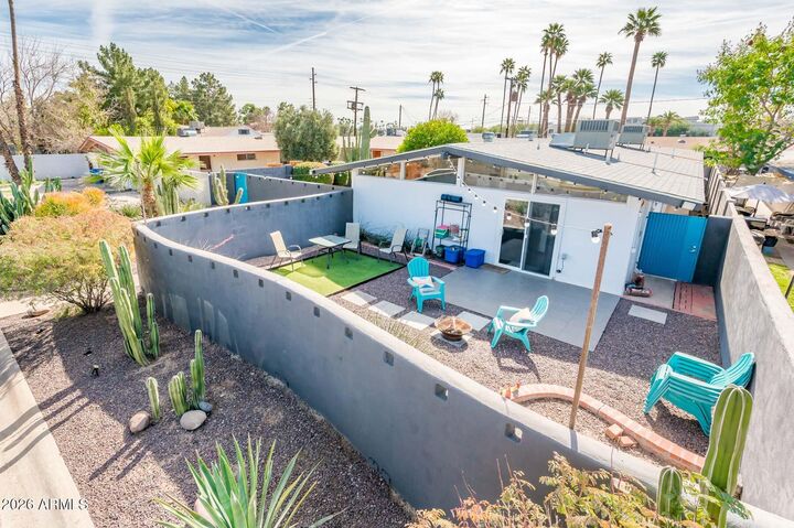 Property Photo: 2727 E Montecito Avenue AZ 85016