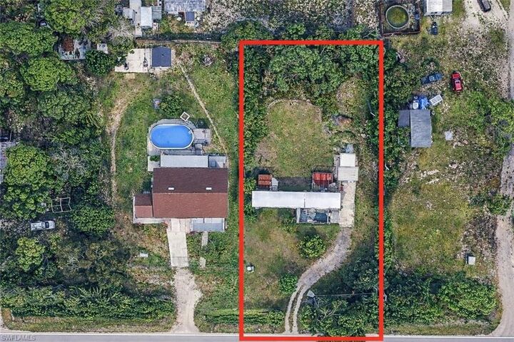 Property Photo:  2204 Tucker Ln  FL 33917 