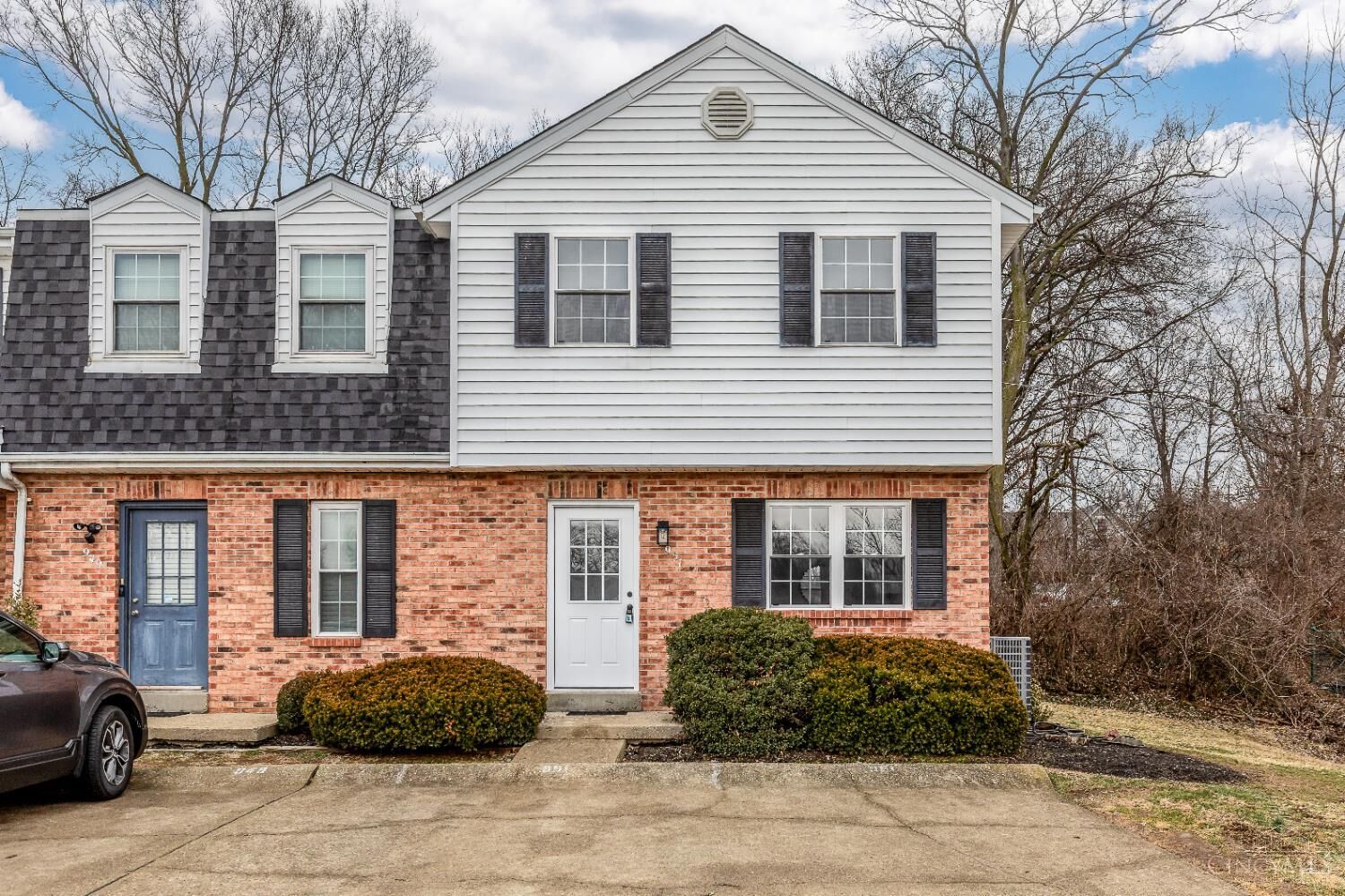 Property Photo:  951 Villa View Court  OH 45238 