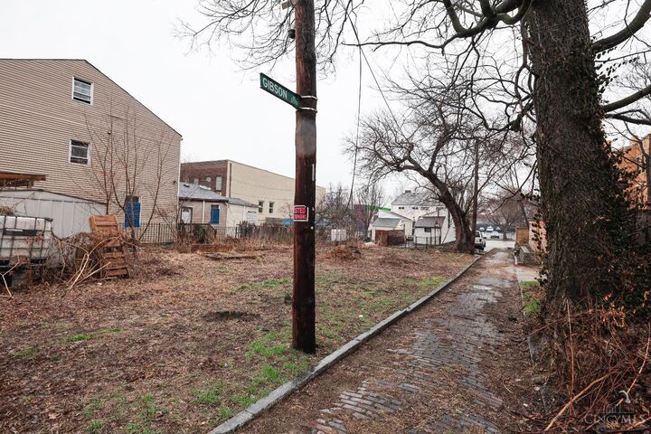 Property Photo: 1110 Garden Street OH 45214