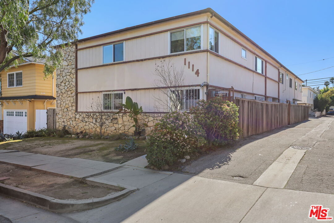 Property Photo: 1114 23rd St CA 90403