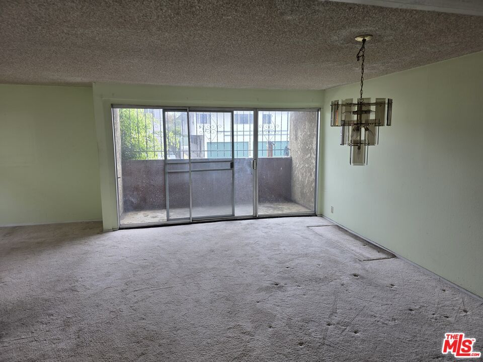 Property Photo:  919 N Inglewood Ave  CA 90302 