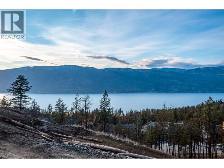 Property Photo:  11 Beacon Hill Drive  BC V4V 0A9 