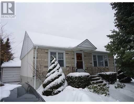 Property Photo:  470 Wentworth Avenue  ON K2B 5K1 