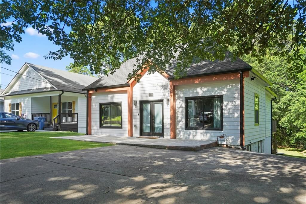 Property Photo:  705 S Grand Avenue NW  GA 30318 