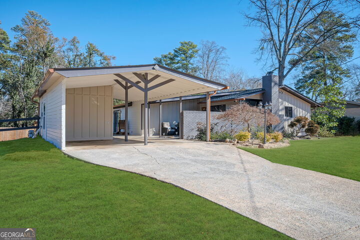 Property Photo:  2018 Nancy Circle SE  GA 30080 