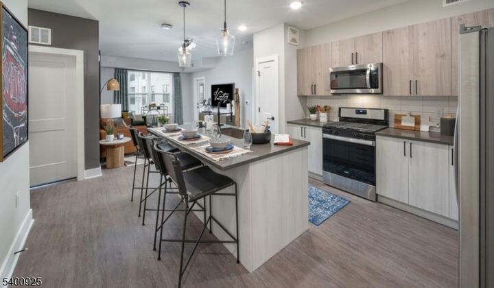 Property Photo:  100 Union St 351  NJ 07202 