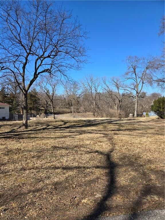 Property Photo:  1412 E 108th Terrace  MO 64131 