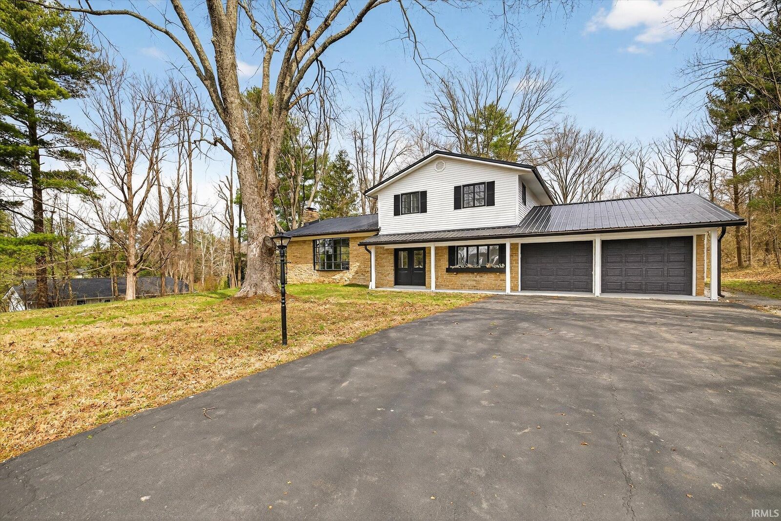 Property Photo:  633 S Ravencrest Avenue  IN 47401 