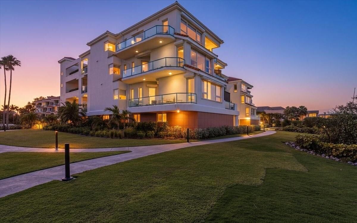 Property Photo: 380 Gulf Of Mexico Drive 515 FL 34228