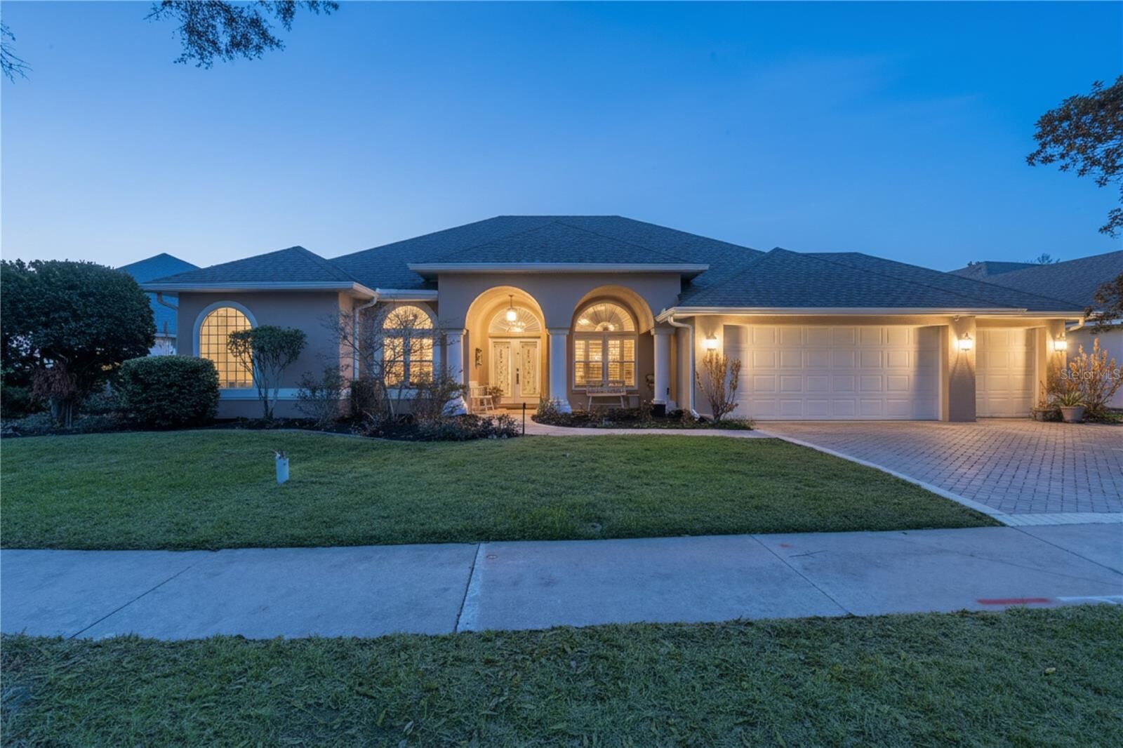 Property Photo: 1500 Edgewater Drive FL 32757
